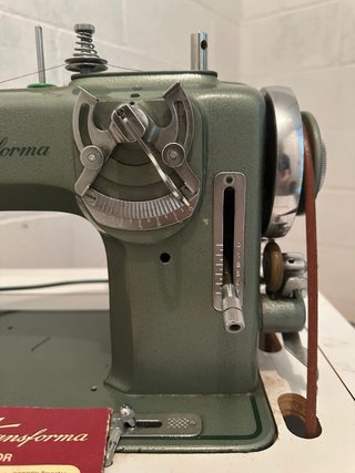 Máquina de coser Refrey Transforma