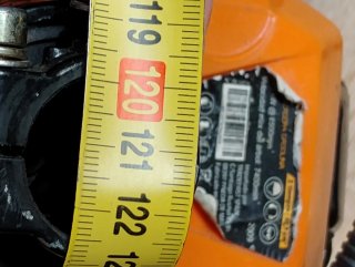 Motor desbrozadora naranja