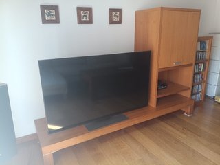 Mueble TV madera color cerezo