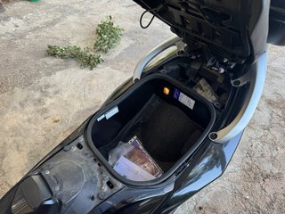 Yamaha Tmax 500 con maleta