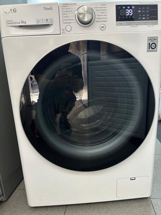 Lavadora LG ThinQ con Vapor