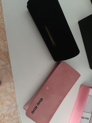 Occhiali da sole eleganti Miu Miu