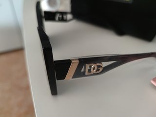 Occhiali da sole eleganti Miu Miu