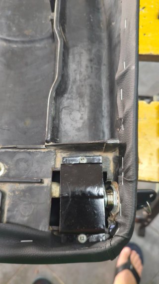 Asiento Derbi Variant Negro