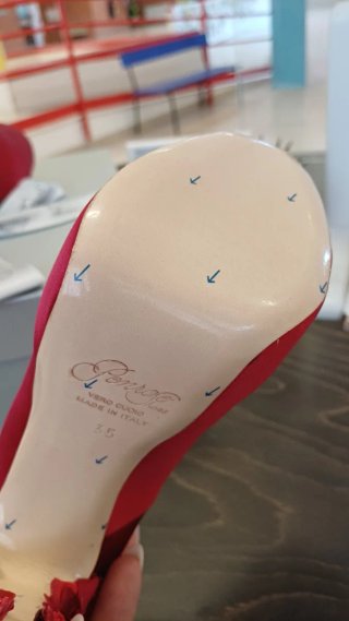 Décolleté rosse con fiori tacco 35
