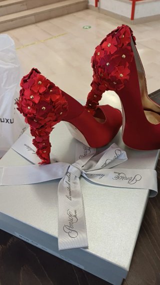 Décolleté rosse con fiori tacco 35