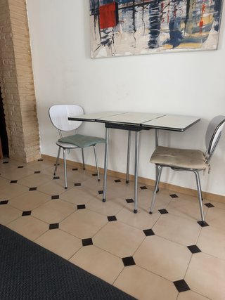 Mesa y 2 Sillas Vintage