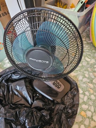 Ventilador Rowenta Negro y Azul