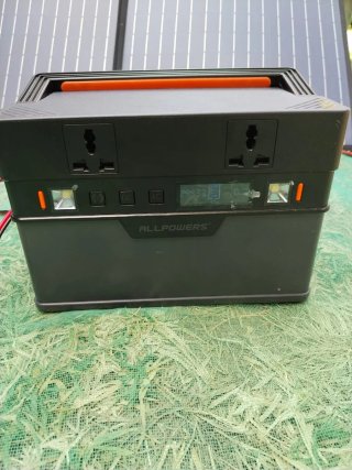 Estación energia placas solares más bateria