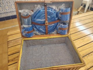 Maleta vintage mimbre con asa