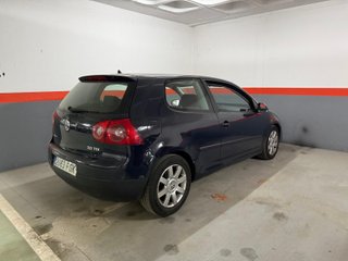 Volkswagen Golf V  2.0 TDI