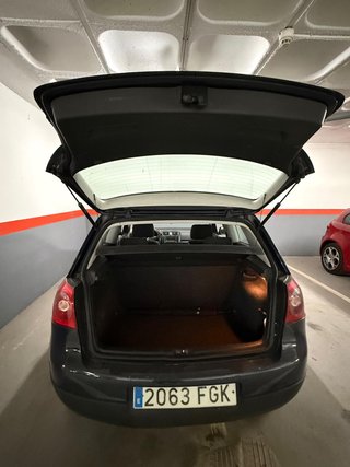 Volkswagen Golf V  2.0 TDI