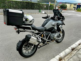 BMW R1200 GS Plata Negra modelo 2015.