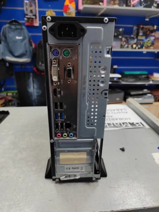 Computer desktop Asus Intel Pentium con 12GB RAM e SSD 250GB