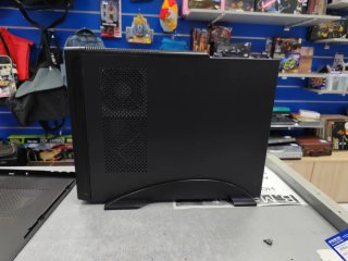 Computer desktop Asus Intel Pentium con 12GB RAM e SSD 250GB