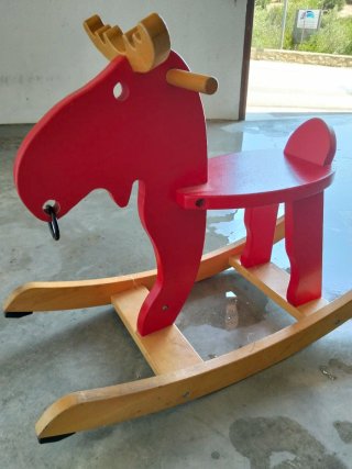 Caballito balancín de madera