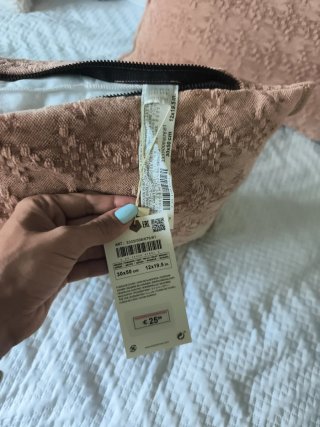 Cojines Zara Home Rosa Palo. 15€ cada uno. 25€ dos