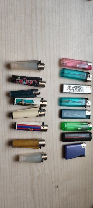 Lote de Encendedores BIC y otras marcas