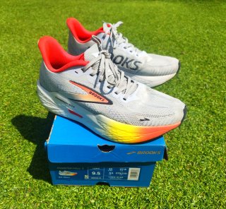 Brooks Hyperion Max 2 T43
