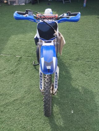 Yamaha YZ85 Motocross Azul/Blanco + Equipación