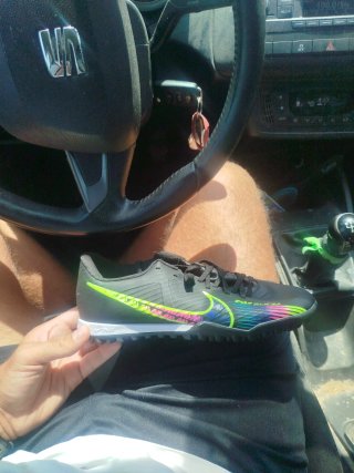 Botas de fútbol Nike multitacos