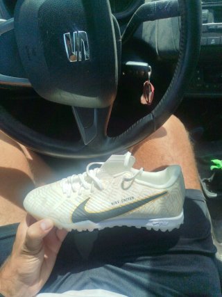 Botas de fútbol Nike multitacos