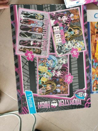 Pack 4 Puzzles Disney, Trolls y Monster High