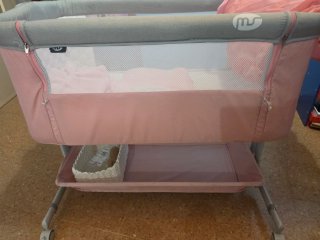 Minicuna bebé rosa y gris