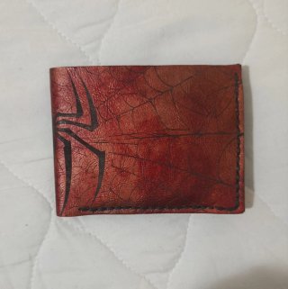 Cartera de Piel Hecha a Mano Spider-Man Roja