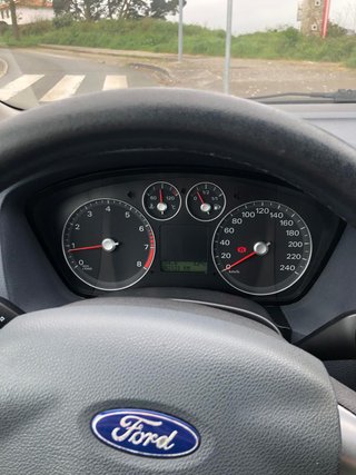 SE VENDE FORD FOCUS BUEN ESTADO PONTEDEUME