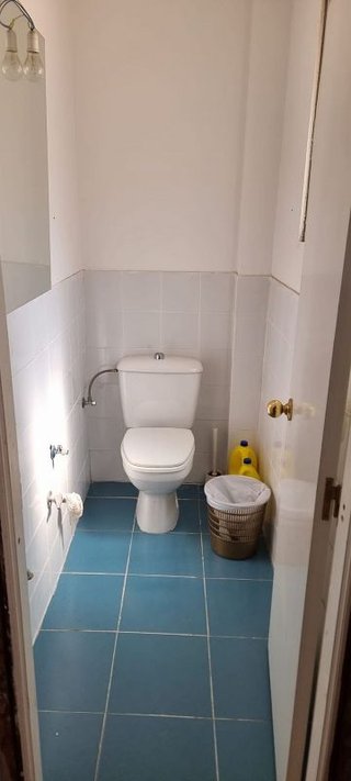 Local comercial en alquiler en Colores - Entreparques en Sevilla