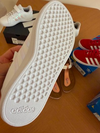 Lote 5 pares zapatos infantiles Adidas y Birkensto