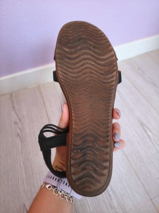 Sandalias negras y marrones talla 41