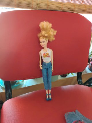 Barbie pelo largo y rizado