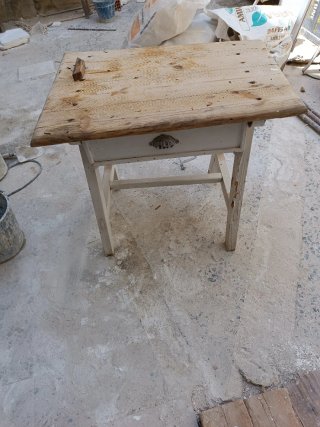 Mesa tocinera de madera