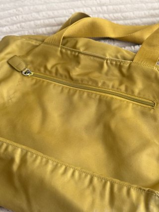 Borsa Prada in nylon vintage gialla