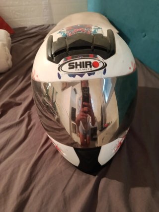 Casco Shiro con diseño de búho