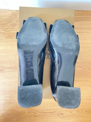 Zapatos Gloria Ortiz Negros Charol Tacón