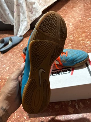 Regalo Zapatillas Fútbol Sala Talla 45