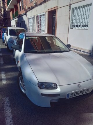 Mazda 323 1998