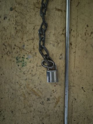 Seguro embrague retro