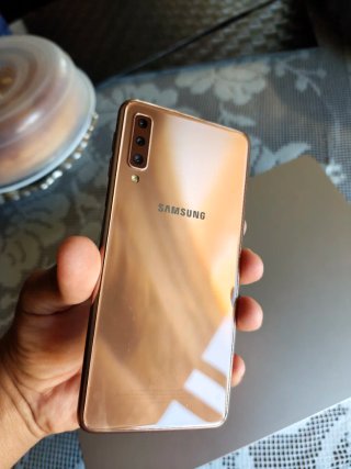 Samsung Galaxy A7 Dorado