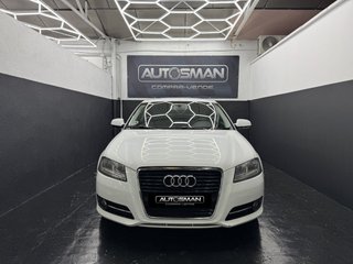 AUDI A3 1.6 TDI 105cv Attraction