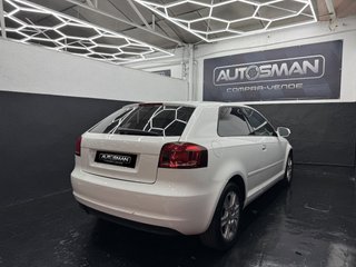 AUDI A3 1.6 TDI 105cv Attraction