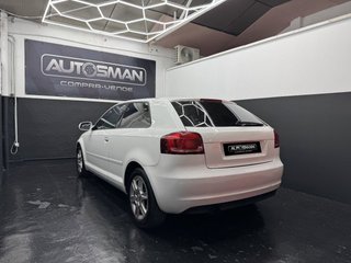 AUDI A3 1.6 TDI 105cv Attraction