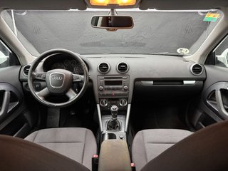 AUDI A3 1.6 TDI 105cv Attraction