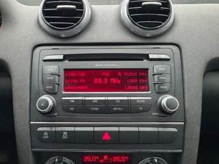 AUDI A3 1.6 TDI 105cv Attraction