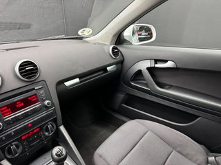AUDI A3 1.6 TDI 105cv Attraction