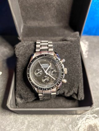 Reloj Seiko Speedmaster Negro Cronógrafo