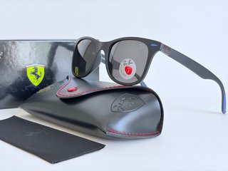 Gafas de Sol Ray-Ban Ferrari Negras Polarizadas